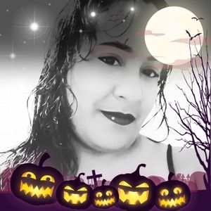 Meet your Posher, Antonia